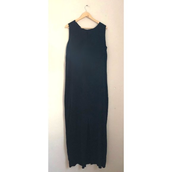 Universal Standard minimal plus size maxi dress - Picture 6 of 7